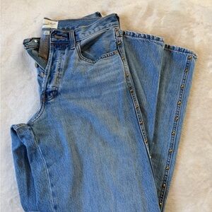 Universal Thread Light Blue Studded Straight-Leg Jeans